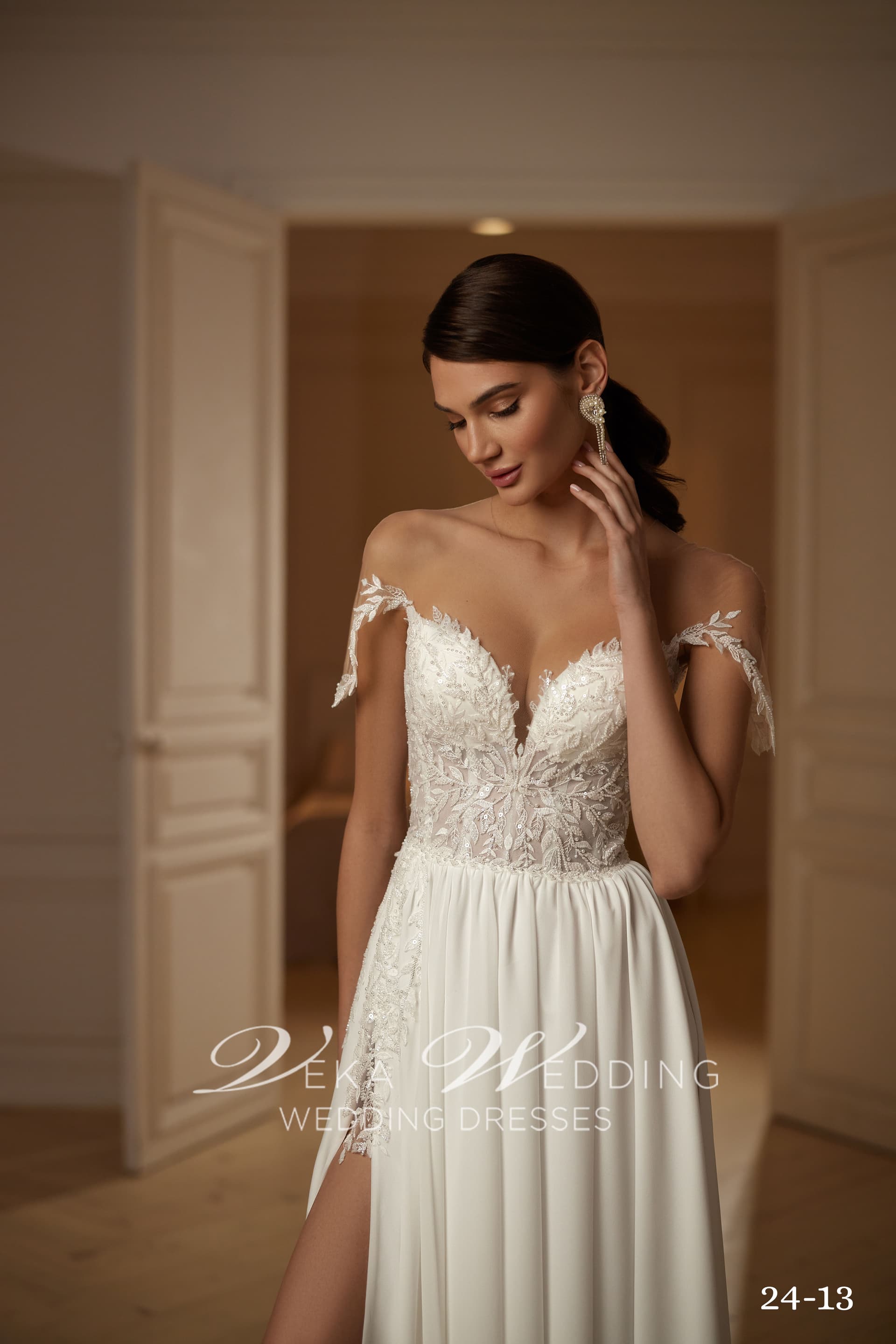 Rochie de mireasă Vienna — corsaj inimă semitransparent cu broderie botanică